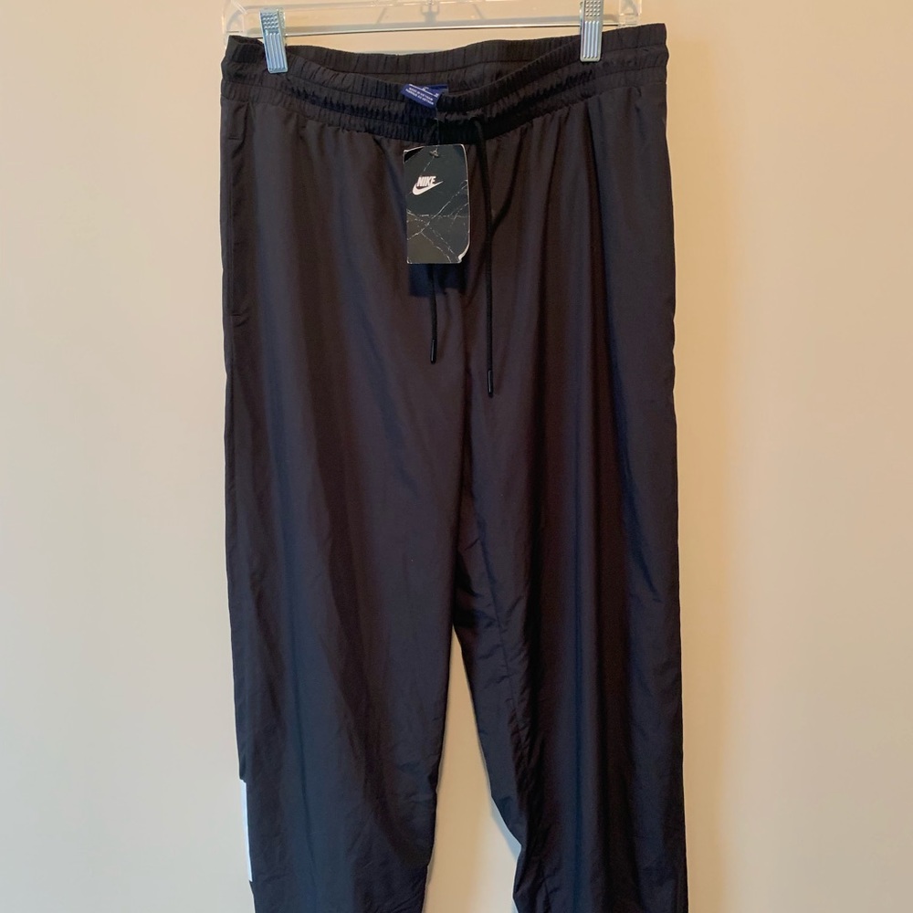 NIKE WINDBREAKER PANTS! 🔥🔥🔥🔥✔️